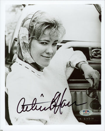 Catherine O'Hara Heartburn Authentic Signed 8x10 Vertical Photo PSA/DNA #AQ49141