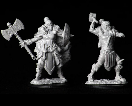 Dungeons & Dragons: Nolzur's Marvelous Unpainted Miniatures - W09 Female Half-Orc Barbarian
