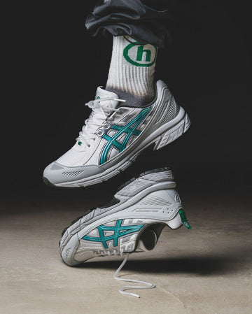 SaleSavy: Asics x Hidden NY Gel-Venture 6 Shield - 1203A778-100