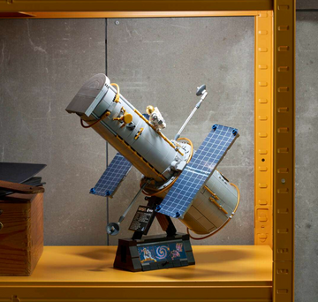 LEGO Icons - Hubble Telescope - #11382 (PRE-ORDER AUG 1, 2026)
