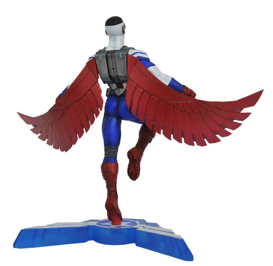 Diamond Select Marvel Gallery Captain America Sam Wilson Statue