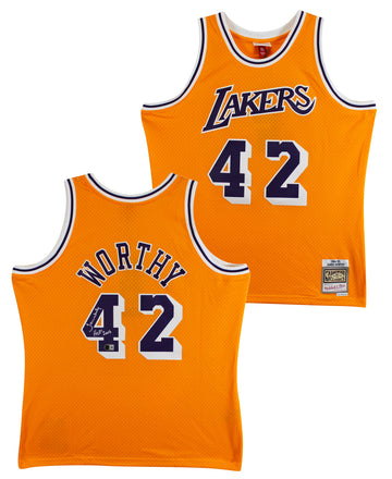 Lakers James Worthy "HOF 2003" Signed Yellow M&N HWC Swingman Jersey BAS Wit